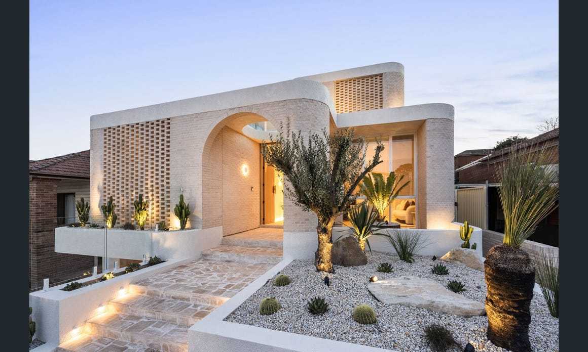 Roselands Residence